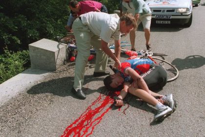 Drel pre Armstronga zlato umyl doma bez reci