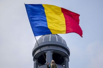 Rumunska vlada prezila hlasovanie o nedovere opozicie