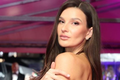 Slena Nikol Svantnerova ukazala brucho po porode