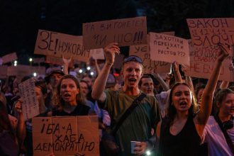 Ukrajina priskrtila protikorupcne urady protesty v uliciach