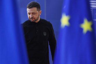 Zelensky cuvol po kritike Slubuje novy zakon proti korupcii Brusel to vita