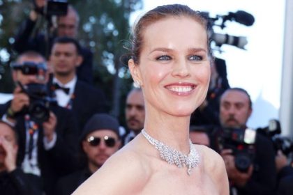 52 rocna supermodelka Eva Herzigova dokazuje ze vek je len cislo
