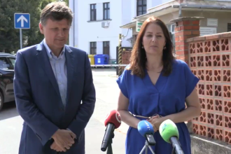 Hlina a Holeckova vypovedali na policii pre ohovaranie