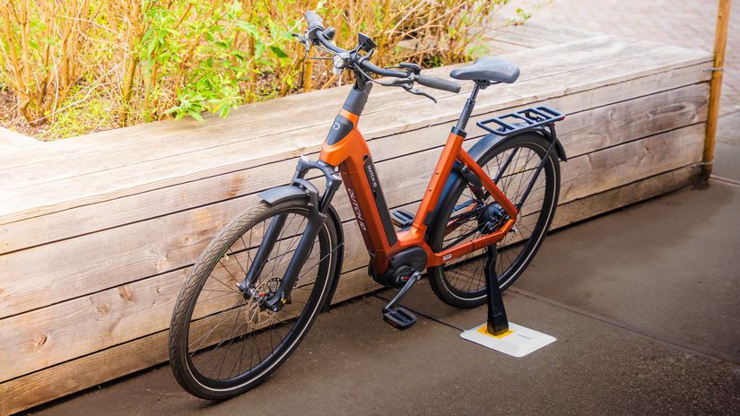 Holandania predstavili stojan na bezkablove nabijanie elektrobicyklov