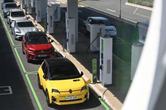 Megatest nabijania 10 elektriciek preveril pravdu Kolko to trva naozaj