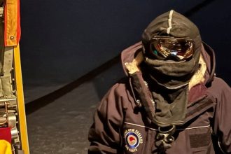 Nekonecna tma a mrazy 20 hodinova akcia v Antarktide