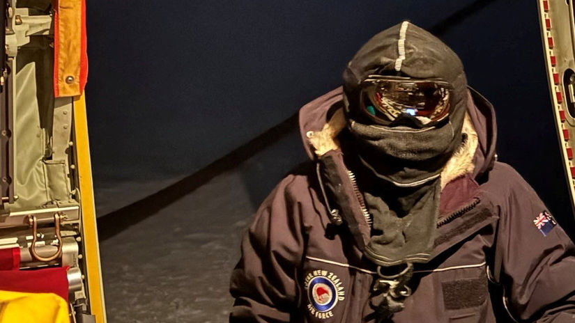 Nekonecna tma a mrazy 20 hodinova akcia v Antarktide