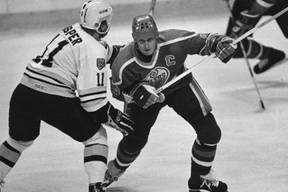 Neviem ci to prezijem Najslavnejsi vlastny gol v NHL