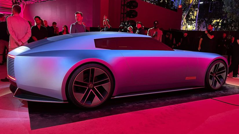 Samovrazda Jaguaru pokracuje novy sef trva na nej