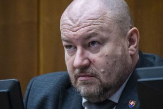 Slovensko straca stamiliony eur z cierneho biznisu Huliak chce zasiahnut proti nelegalnym kasinam