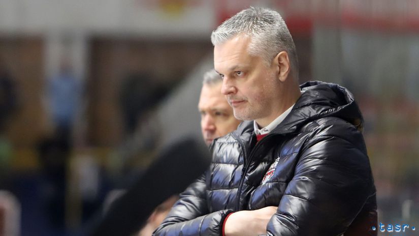 V NHL som mal plat 120 tisic Americania nevrazivo zazerali ze im chce Slovak zobrat pracu Slovensko je iba prestupna stanica do Ciech