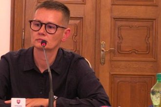 Bez asistentky covid a svedkovia z Ukrajiny Zaleska na sude vysvetlovala prietahy