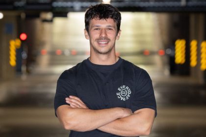 Bez manzelky by som serial Neuer nezvladol priznal herec Bedi Prezradil aj co ma spolocne s vysetrovatelom