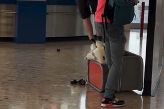 Boj o kazdy centimeter Pasazieri sa snazia vtesnat batozinu