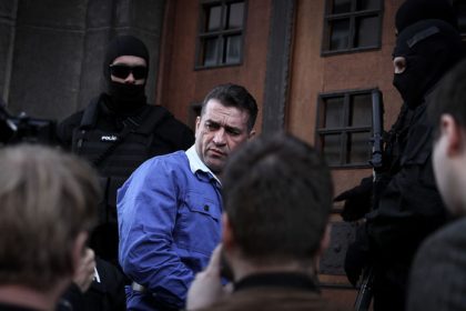 Divaci sa buria ze z mafiana urobili hrdinu Tvorcovia odmietaju kritiku Aka je pravda o najvacsom slovenskom hite