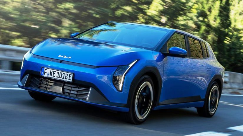 Kia EV4 Hatchback aj fastback odhalili tajomstva Maju dobry dojazd