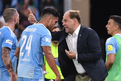 Nepricestoval z dovolenky v Slovane zostali dlhy Autor pamatnych nozniciek na Tehelnom poli prestupil do Ceska