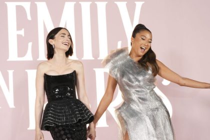 Netflix prezradil velke tajomstvo Emily in Paris sa vracia