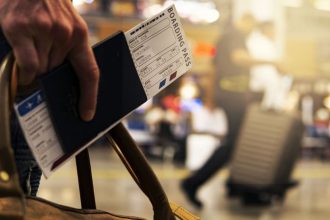 Pasazieri Ryanairu zjedli svoje pasy kvoli dovodu