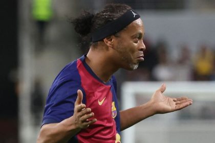 Priblizi sa ku genialnemu otcovi Ronadinhov syn zacina karieru v Anglicku