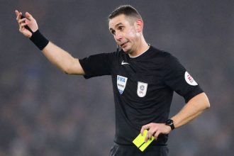 Skandal v Anglicku Byvaly rozhodca mal natocit video s dietatom