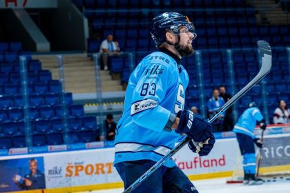 Slovanu sa lepi smola na paty uz od prveho kola Bakosovo zranenie bolo vazne ma za sebou operaciu