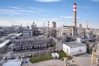 Slovnaft zasadne znizi planovanu kapacitu CEZO Odpad z Madarska dovazat nebude