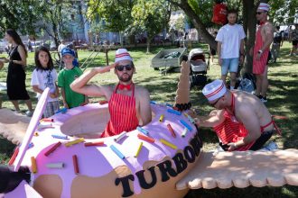 V Bratislave lietali blaznive stroje inzinieri premenili Kuchajdu na cirkus