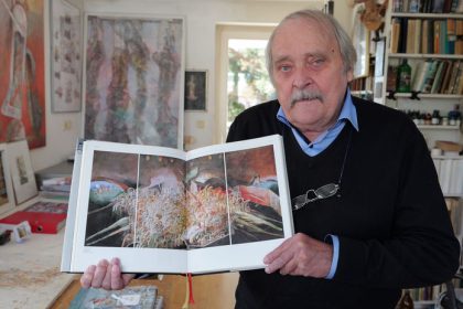 Bienale ilustracii Bratislava Namiesto Zlateho jablka jablko svaru Ako situaciu s bojkotom ilustratorov preziva Dusan Kallay