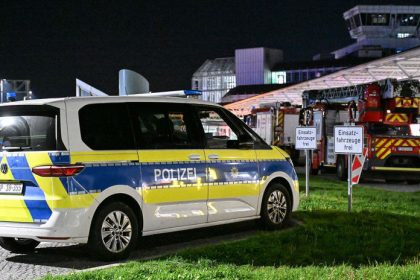 Drony paralyzovali letisko v Mnichove obmedzili tisice cestujucich