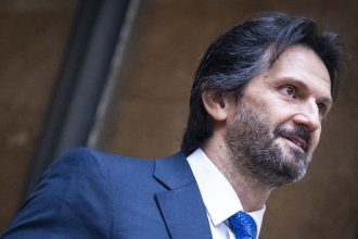 Kalinak pridal k zakonu o energopomoci prilepok Opozicia mu vycita ze nesuvisi