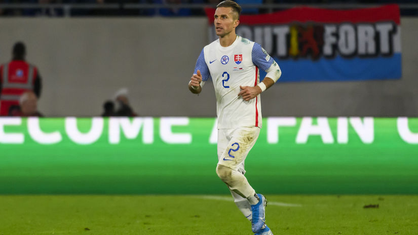 Najdite na nom gram tuku Pekarik ma postavu ako Ronaldo