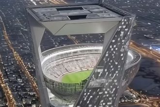 Nebesky stadion pod strechou mrakodrapu