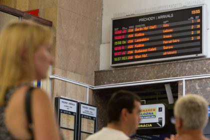 Slovenske zeleznice v krize meskanie rychlikov je standardom