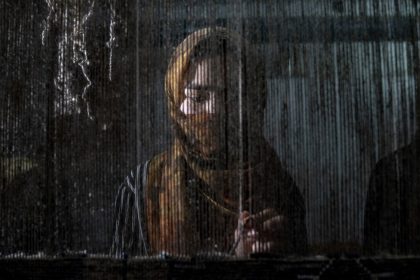 Svet sa pre nas ponoril do tmy