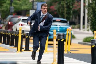 Svet salie z noveho akcneho thrilleru na Netflixe