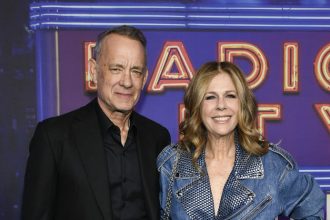 Tom Hanks predstavil manzelku v plavkach 69 rocna Wilson prekonava mladsie zeny