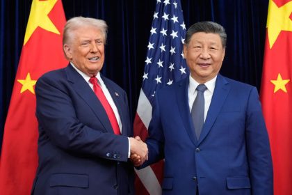 Trump vychvalil stretnutie so Si Tin pchingom Cl a sa znizia vzacne zeminy budu prudit S Ukrajinou chcu nieco dosiahnut