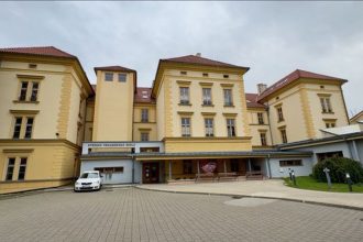 Volal nas cicky bez vystrihu sme nemali hovorit