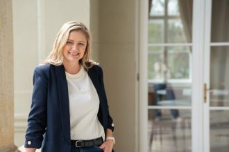 Volebny triumf a debakel Odpratala ministra financii