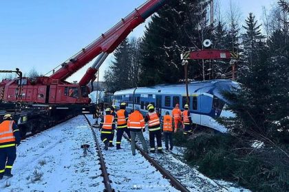 Cesky vlak sa vykolajil v Nemecku skoncil v piesku