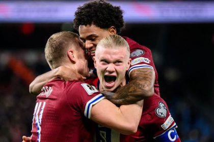 Dva goly Haalanda a krok k postupu