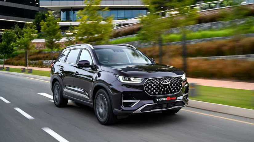 Izraelska armada sa zbavuje cinskych aut kvoli spionazi