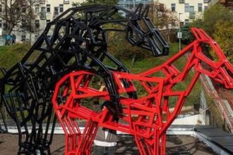 Kontroverzia v centre hlavneho mesta Socha dvoch koni Happy End