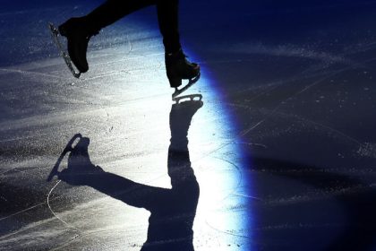 Nahnevany trener surovo udrel devatrocnu krasokorculiarku