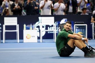 Nezastavitelny Velkolepy Djokovic vyhral dalsie podujatie no odhlasil sa z Turnaja majstrov