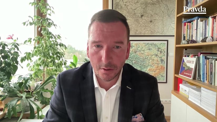 Politolog Kubacek o situacii v Cesku Pavel vstupuje do priestoru kam sa neodvazil ani Zeman Cesi a Slovaci sa znovu zblizia