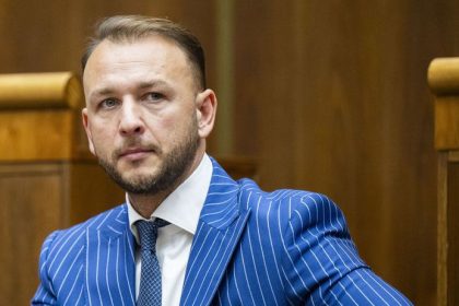 Pravni experti kritizuju plan na zrusenie Uradu na ochranu oznamovatelov