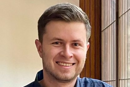 Problemy v Irane sa kopia krachla velka banka skandal prominenta Rezim sa preto snazi neputat pozornost