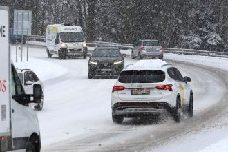 Prva velka kalamita coskoro udrie niektore okresy zasype az 20 cm snehu